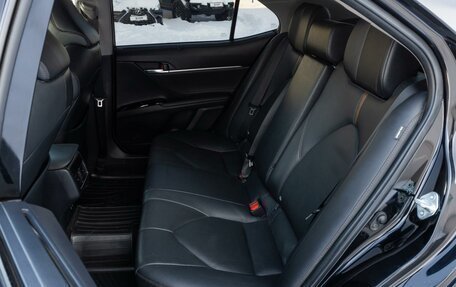 Toyota Camry, 2018 год, 2 310 000 рублей, 9 фотография