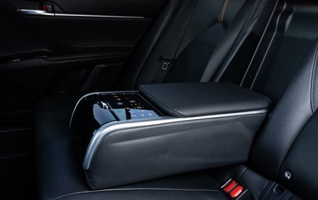 Toyota Camry, 2018 год, 2 310 000 рублей, 16 фотография