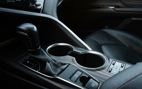 Toyota Camry, 2018 год, 2 310 000 рублей, 27 фотография