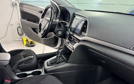 Hyundai Elantra VI рестайлинг, 2018 год, 1 575 000 рублей, 10 фотография