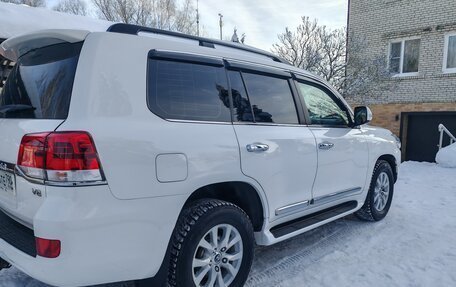 Toyota Land Cruiser 200, 2015 год, 5 700 000 рублей, 2 фотография