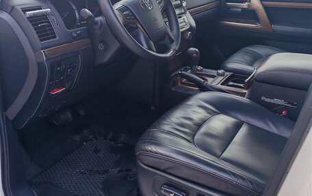 Toyota Land Cruiser 200, 2015 год, 5 700 000 рублей, 9 фотография