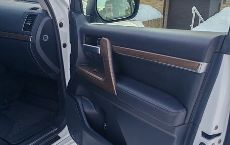 Toyota Land Cruiser 200, 2015 год, 5 700 000 рублей, 11 фотография