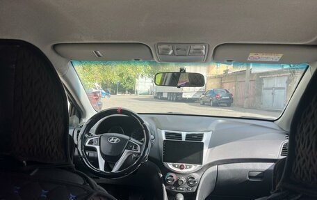 Hyundai Solaris II рестайлинг, 2015 год, 650 000 рублей, 9 фотография