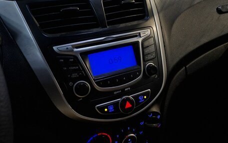 Hyundai Solaris II рестайлинг, 2011 год, 579 000 рублей, 4 фотография