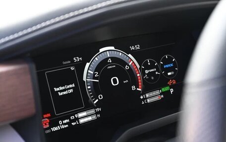 Toyota Sequoia, 2023 год, 9 000 000 рублей, 36 фотография