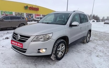Volkswagen Tiguan I, 2011 год, 990 000 рублей, 4 фотография