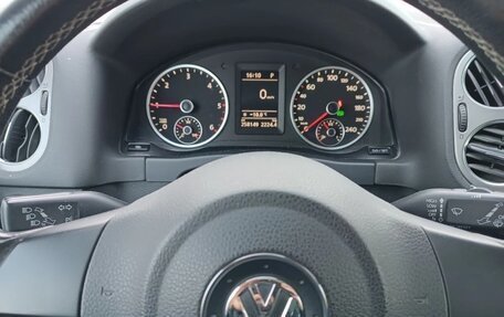 Volkswagen Tiguan I, 2011 год, 990 000 рублей, 8 фотография