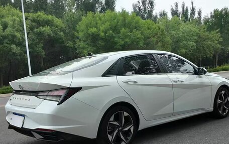 Hyundai Elantra, 2021 год, 2 100 000 рублей, 7 фотография