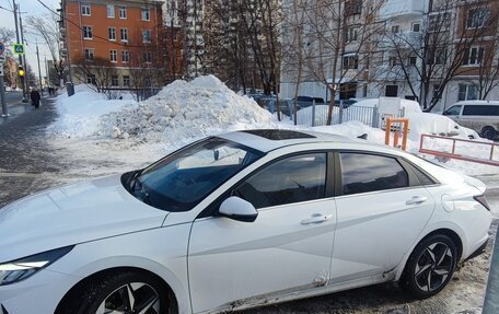 Hyundai Elantra, 2021 год, 2 100 000 рублей, 2 фотография