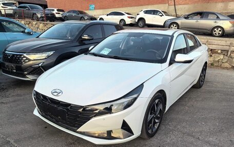 Hyundai Elantra, 2021 год, 2 100 000 рублей, 10 фотография