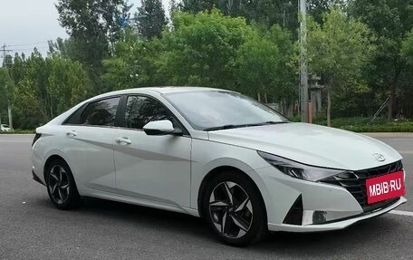 Hyundai Elantra, 2021 год, 2 100 000 рублей, 9 фотография