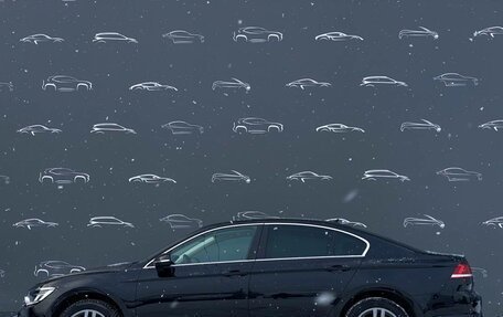 Volkswagen Passat B8 рестайлинг, 2019 год, 2 455 900 рублей, 13 фотография