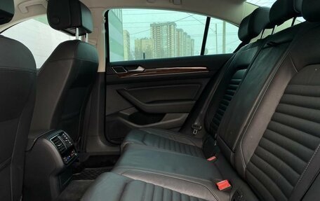 Volkswagen Passat B8 рестайлинг, 2019 год, 2 455 900 рублей, 11 фотография