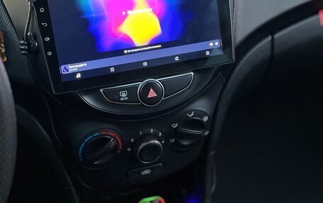 Hyundai Solaris II рестайлинг, 2014 год, 975 000 рублей, 16 фотография