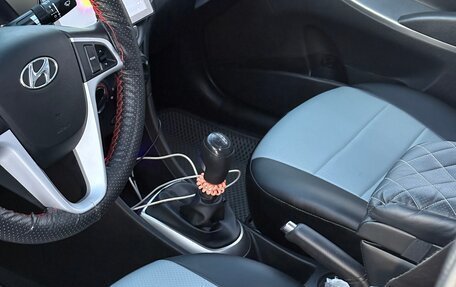 Hyundai Solaris II рестайлинг, 2014 год, 975 000 рублей, 17 фотография