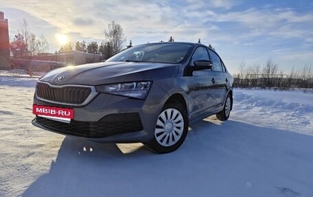 Skoda Rapid II, 2021 год, 1 600 000 рублей, 2 фотография