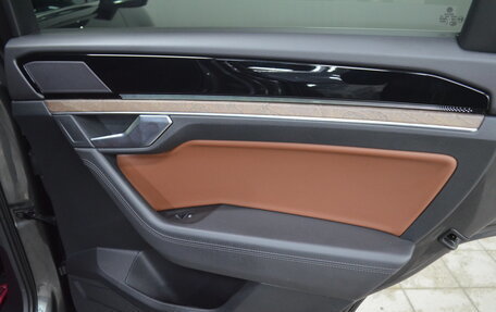 Volkswagen Touareg III, 2018 год, 4 390 000 рублей, 14 фотография