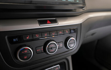 SEAT Alhambra II рестайлинг, 2014 год, 1 540 000 рублей, 21 фотография