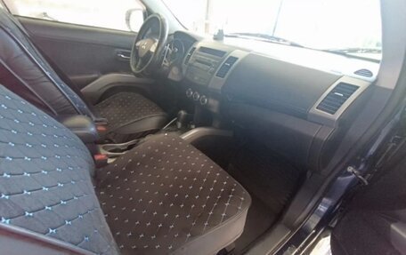 Mitsubishi Outlander III рестайлинг 3, 2010 год, 799 999 рублей, 6 фотография