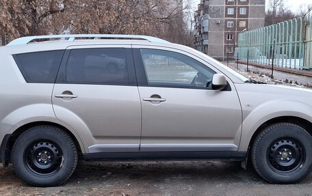 Mitsubishi Outlander III рестайлинг 3, 2007 год, 1 250 000 рублей, 7 фотография