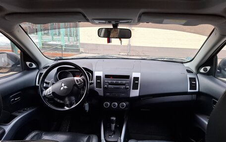 Mitsubishi Outlander III рестайлинг 3, 2007 год, 1 250 000 рублей, 11 фотография