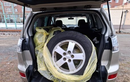 Mitsubishi Outlander III рестайлинг 3, 2007 год, 1 250 000 рублей, 25 фотография