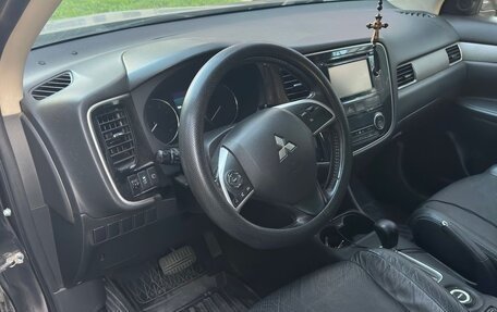 Mitsubishi Outlander III рестайлинг 3, 2012 год, 1 330 000 рублей, 7 фотография