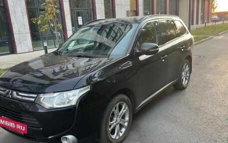 Mitsubishi Outlander III рестайлинг 3, 2012 год, 1 330 000 рублей, 6 фотография