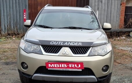 Mitsubishi Outlander III рестайлинг 3, 2007 год, 1 250 000 рублей, 2 фотография