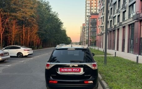 Mitsubishi Outlander III рестайлинг 3, 2012 год, 1 330 000 рублей, 4 фотография