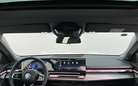 BMW 5 серия, 2025 год, 8 495 000 рублей, 9 фотография