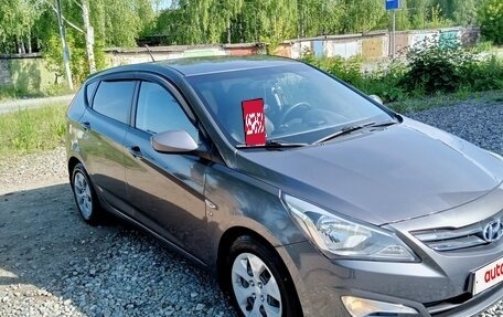 Hyundai Solaris II рестайлинг, 2015 год, 860 000 рублей, 3 фотография