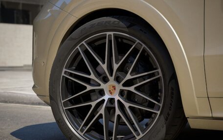 Porsche Cayenne III, 2025 год, 23 490 000 рублей, 2 фотография