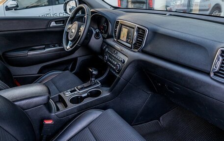 KIA Sportage IV рестайлинг, 2017 год, 2 142 200 рублей, 6 фотография