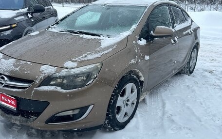 Opel Astra J, 2012 год, 650 000 рублей, 1 фотография