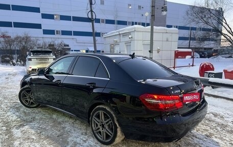 Mercedes-Benz E-Класс, 2012 год, 985 000 рублей, 4 фотография