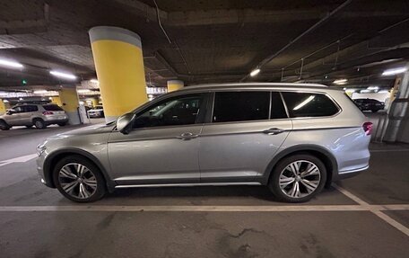 Volkswagen Passat B8 рестайлинг, 2018 год, 2 900 000 рублей, 2 фотография