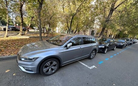 Volkswagen Passat B8 рестайлинг, 2018 год, 2 900 000 рублей, 10 фотография