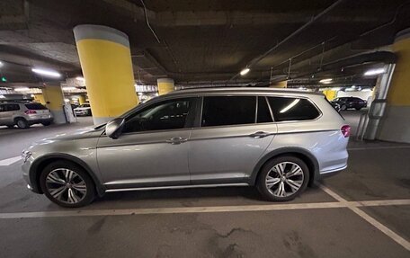 Volkswagen Passat B8 рестайлинг, 2018 год, 2 900 000 рублей, 6 фотография