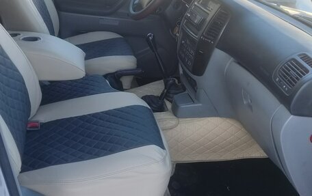 Toyota Land Cruiser 100 рестайлинг 2, 2007 год, 2 600 000 рублей, 9 фотография