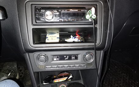 Volkswagen Polo VI (EU Market), 2011 год, 500 000 рублей, 5 фотография