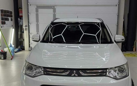 Mitsubishi Outlander III рестайлинг 3, 2012 год, 1 199 000 рублей, 4 фотография