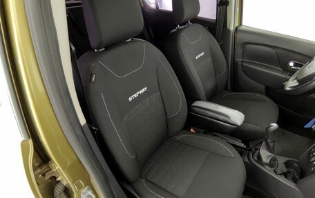 Renault Sandero II рестайлинг, 2016 год, 870 000 рублей, 24 фотография