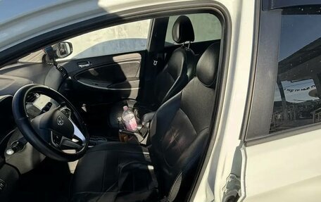 Hyundai Solaris II рестайлинг, 2011 год, 628 000 рублей, 6 фотография