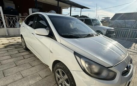 Hyundai Solaris II рестайлинг, 2011 год, 628 000 рублей, 8 фотография