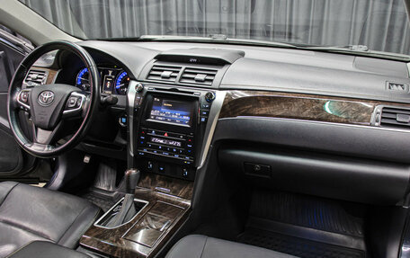 Toyota Camry, 2017 год, 2 298 000 рублей, 11 фотография