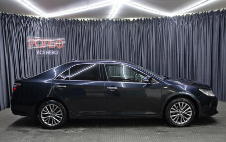 Toyota Camry, 2017 год, 2 298 000 рублей, 4 фотография