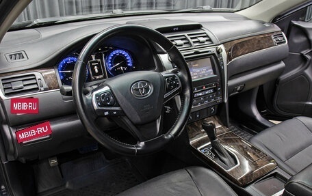 Toyota Camry, 2017 год, 2 298 000 рублей, 16 фотография