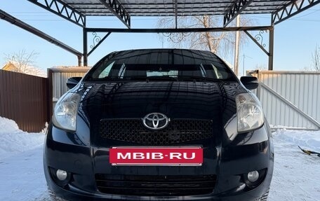Toyota Yaris III рестайлинг, 2007 год, 450 000 рублей, 2 фотография